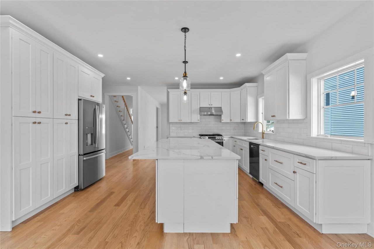 561 King Street, Port Chester, NY 10573 Main Photo