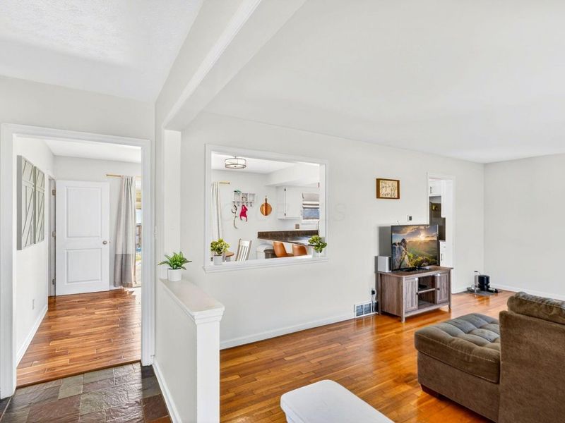 4950 Norton Road, Grove City, OH 43123 Photo 4