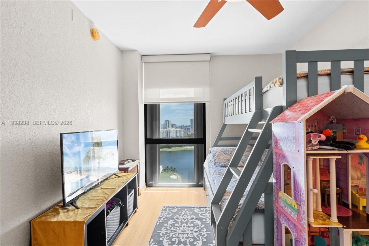 3675 N Country Club Dr, Unit 2404, Aventura, FL 33180 Photo