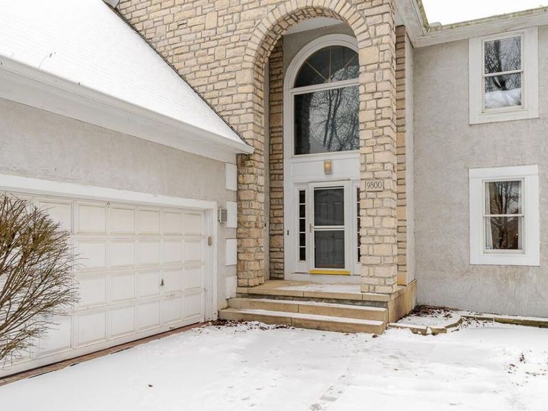 9800 Oxford Circle, Powell, OH 43065 Photo 2