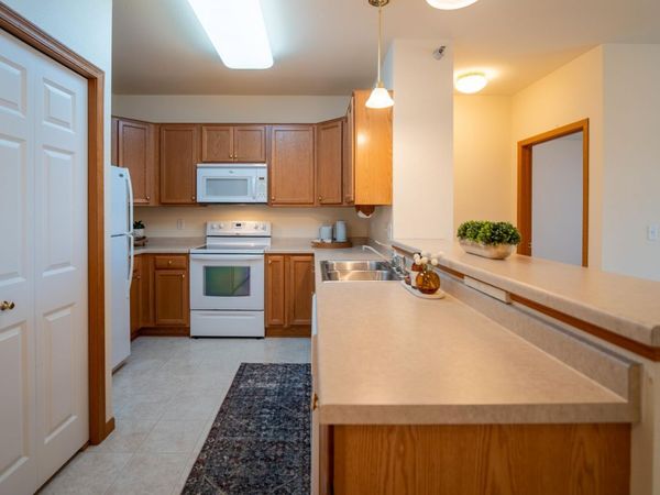 8200 W 33rd Street, Unit 208, Saint Louis Park, MN 55426
