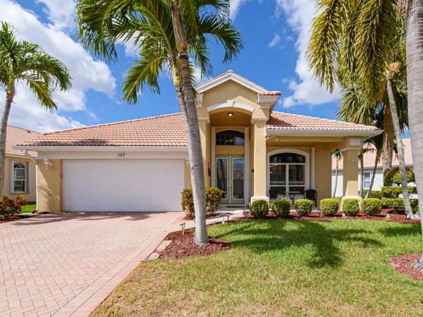 587 NW Lambrusco Drive, Port St. Lucie, FL 34986
