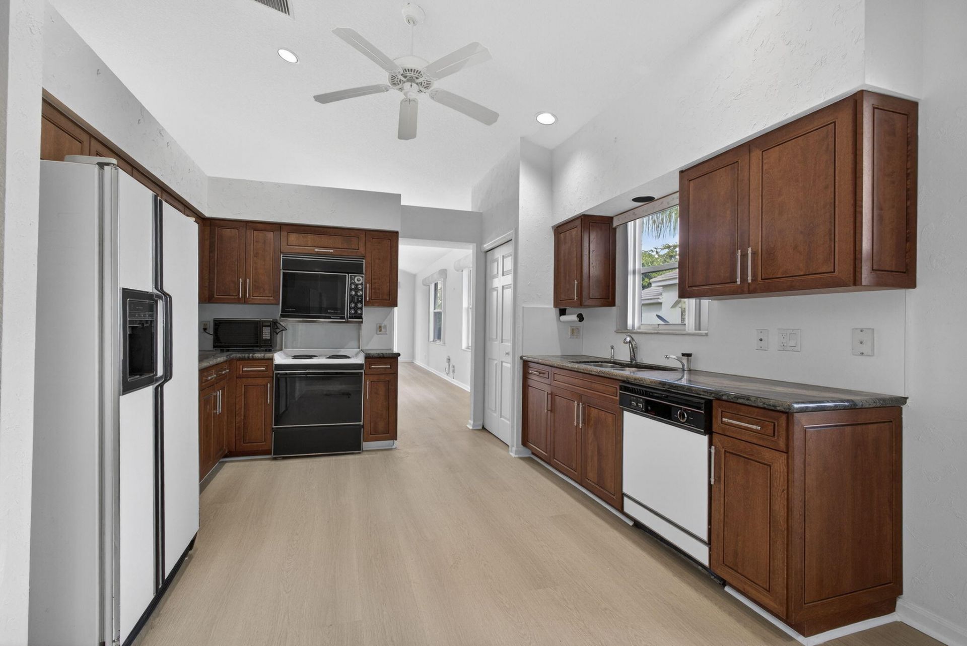 6375 Three Lakes Lane, Boynton Beach, FL 33437 Photo