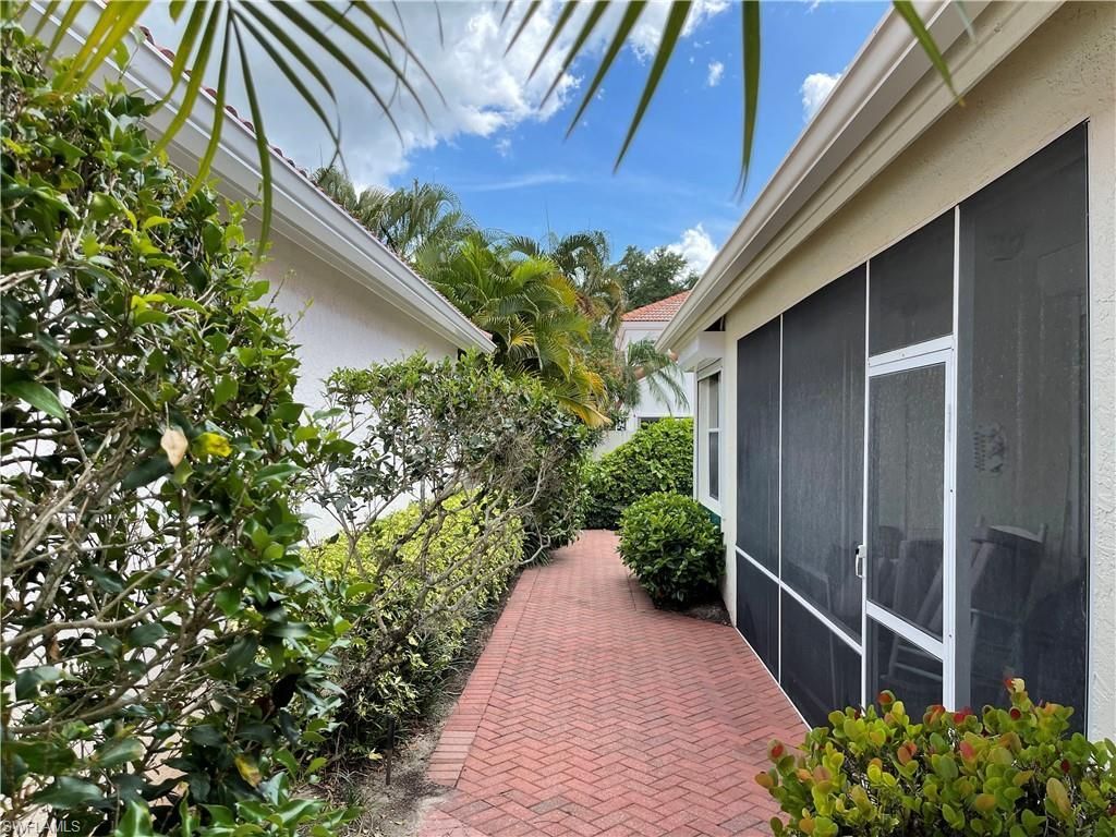 5950 Almaden Dr, Naples, FL 34119 Photo