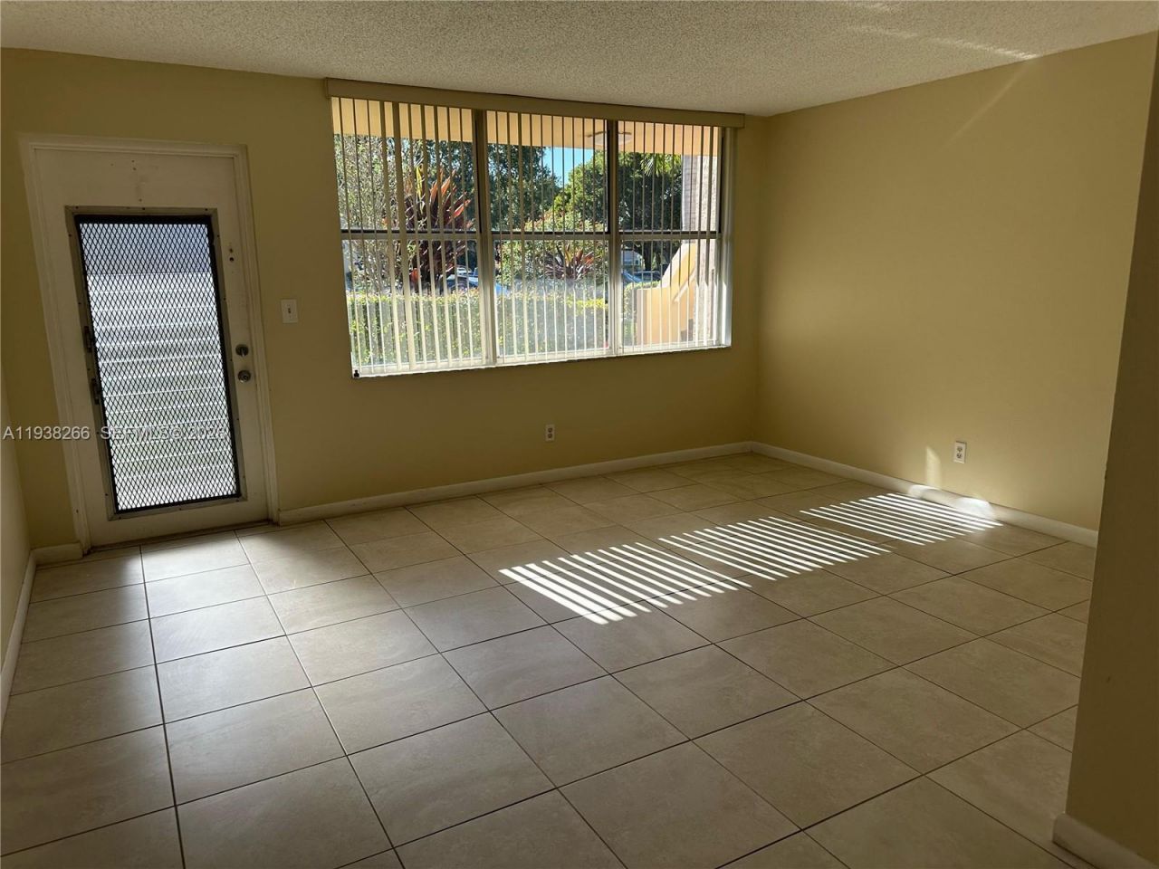 8851 Sunrise Lakes Blvd, Unit 112, Sunrise, FL 33322 Photo