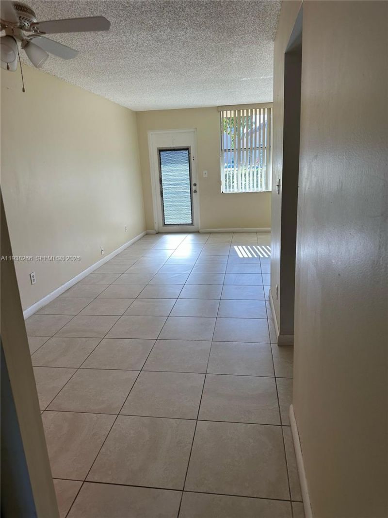 8851 Sunrise Lakes Blvd , Unit 112, Sunrise, FL 33322 Photo