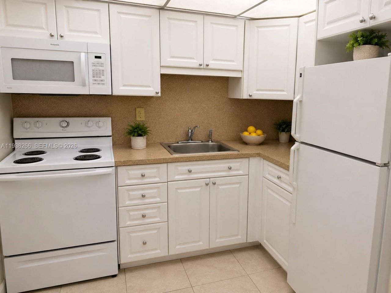 8851 Sunrise Lakes Blvd, Unit 112, Sunrise, FL 33322 Photo