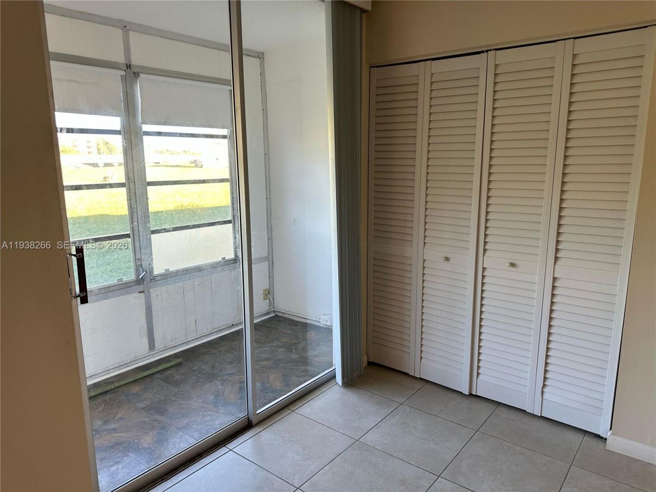 8851 Sunrise Lakes Blvd, Unit 112, Sunrise, FL 33322 Photo