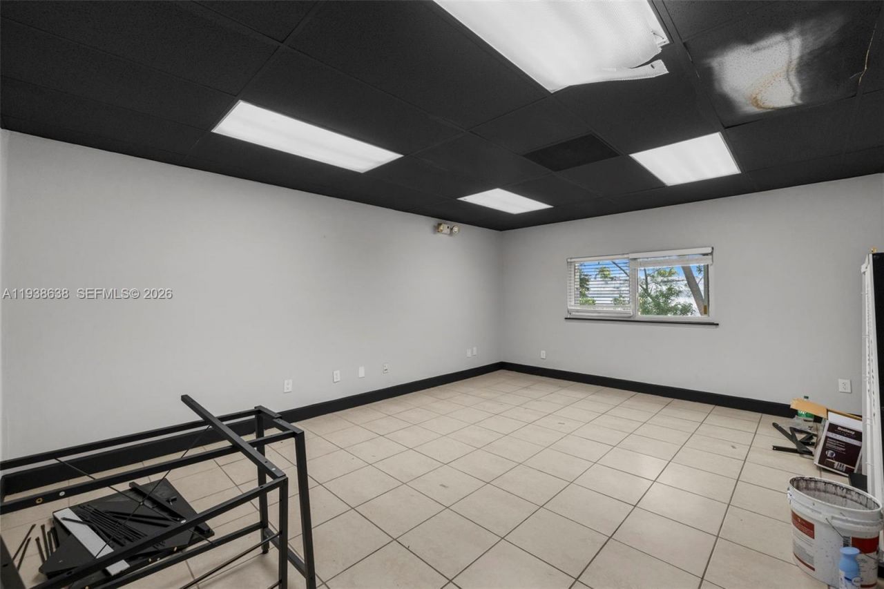 1905 NW 93rd Ave, Doral, FL 33172 Photo