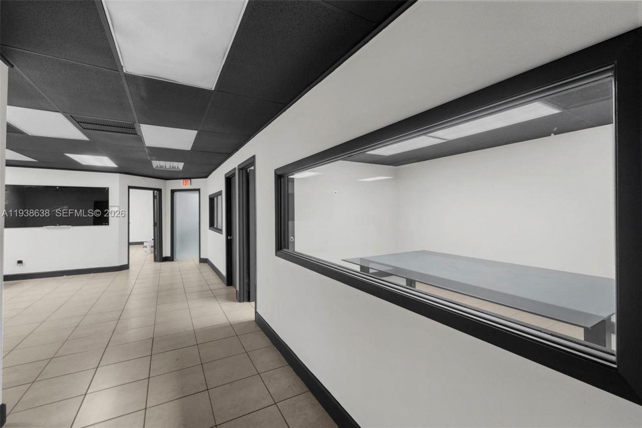 1905 NW 93rd Ave, Doral, FL 33172 Photo