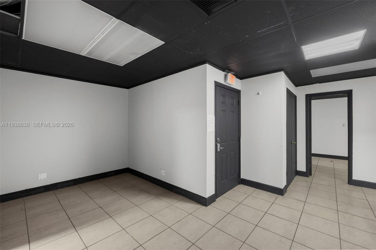 1905 NW 93rd Ave, Doral, FL 33172 Photo