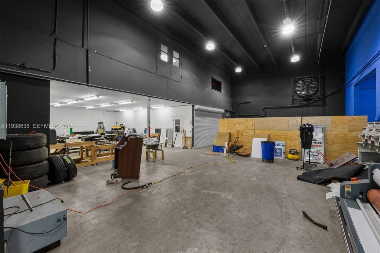 1905 NW 93rd Ave, Doral, FL 33172 Photo