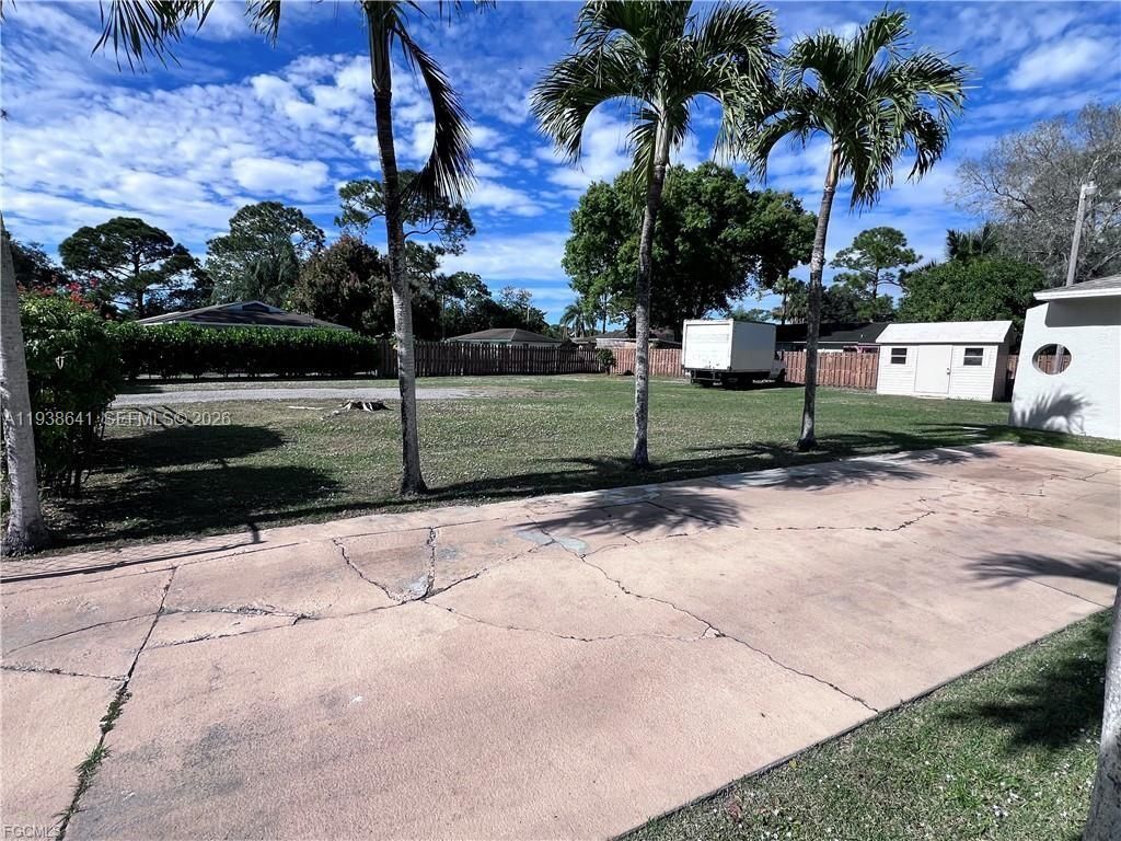 614 6th Avenue Cir, Immokalee, FL 34142 Photo