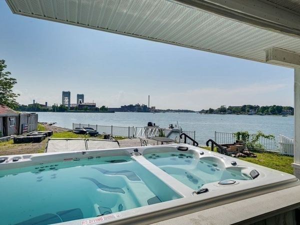 104 Kings Cove Beach Road, Weymouth, MA 02191