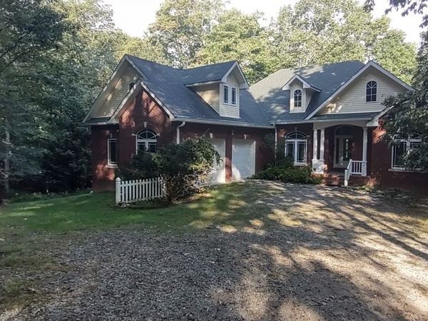 786 Old Sewanee Rd, Sewanee, TN 37375