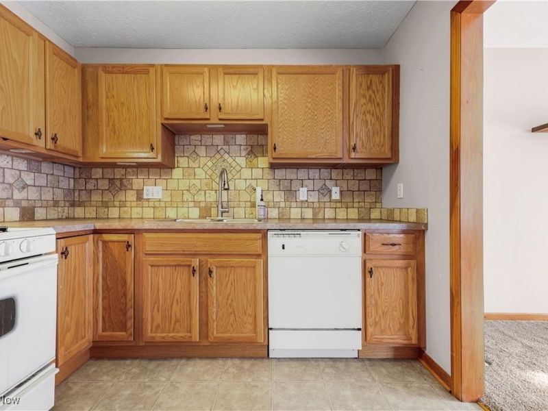 594 Birch Hill Drive, Medina, OH 44256 Photo 30