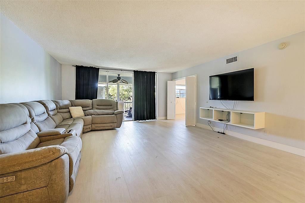 2850 Forest Hills Boulevard, Unit 316, Coral Springs, FL 33065 Photo