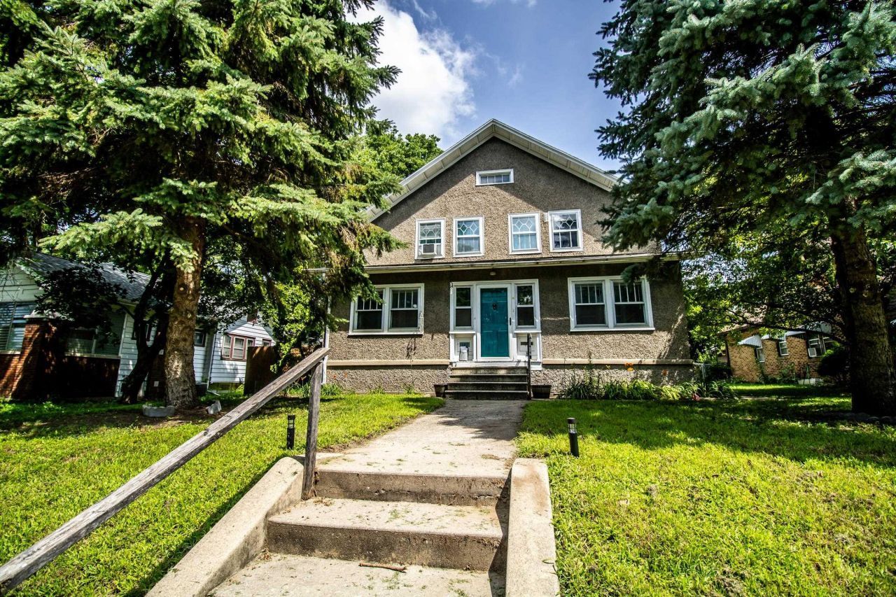 1127 Independence Avenue, Waterloo, IA 50703 Main Photo