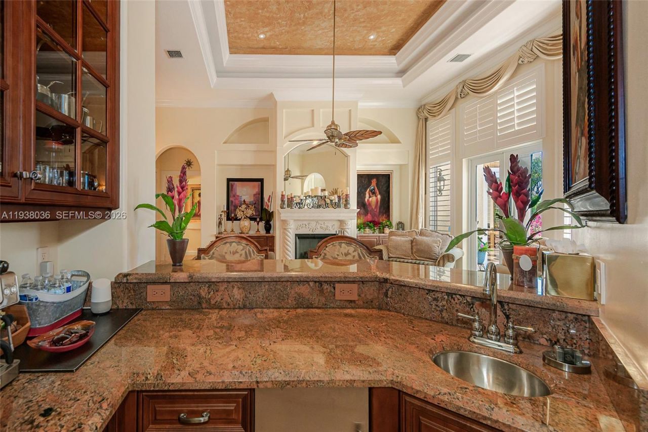 610 W Enclave Cir W, Pembroke Pines, FL 33027 Photo