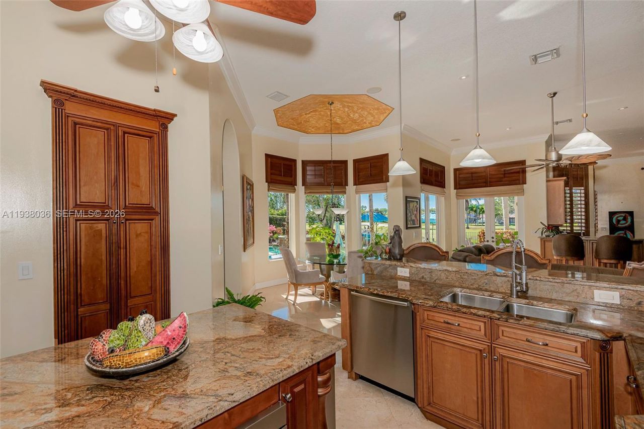 610 W Enclave Cir W, Pembroke Pines, FL 33027 Photo