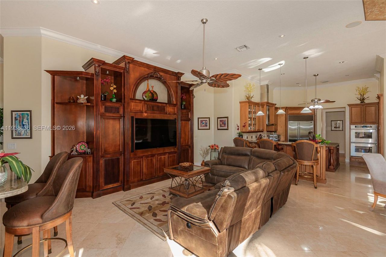 610 W Enclave Cir W, Pembroke Pines, FL 33027 Photo