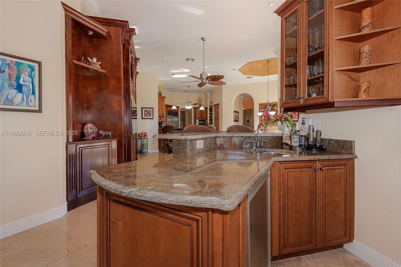 610 W Enclave Cir W, Pembroke Pines, FL 33027 Photo