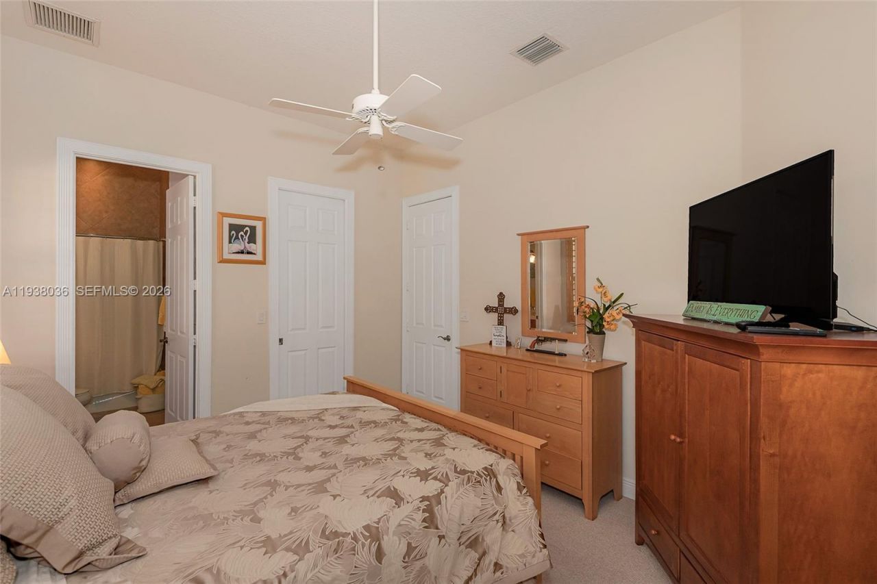 610 W Enclave Cir W, Pembroke Pines, FL 33027 Photo