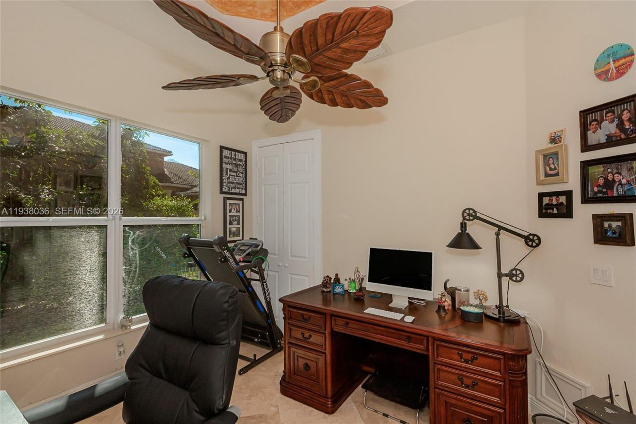 610 W Enclave Cir W, Pembroke Pines, FL 33027 Photo