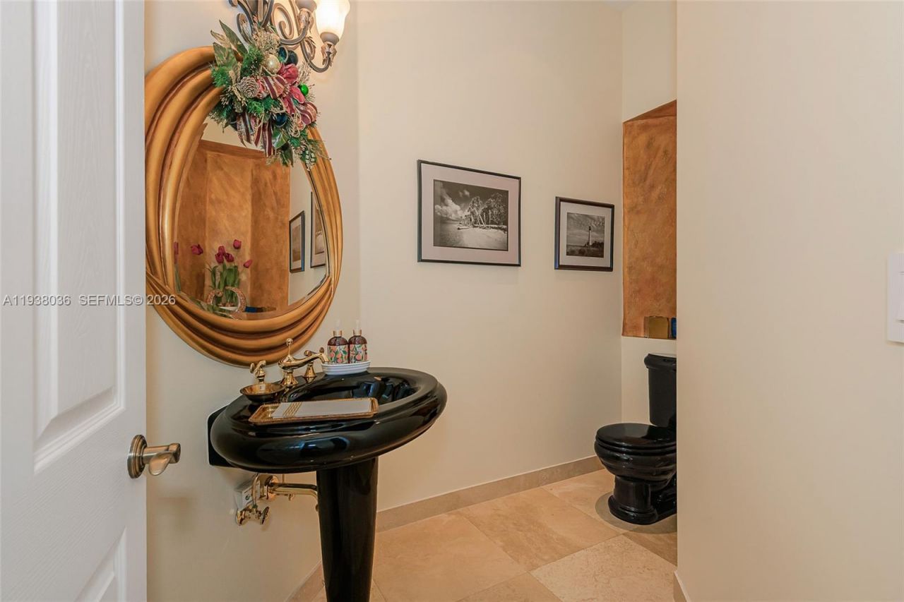 610 W Enclave Cir W, Pembroke Pines, FL 33027 Photo