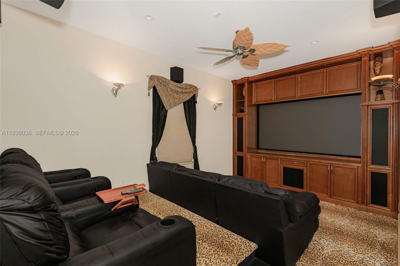 610 W Enclave Cir W, Pembroke Pines, FL 33027 Photo