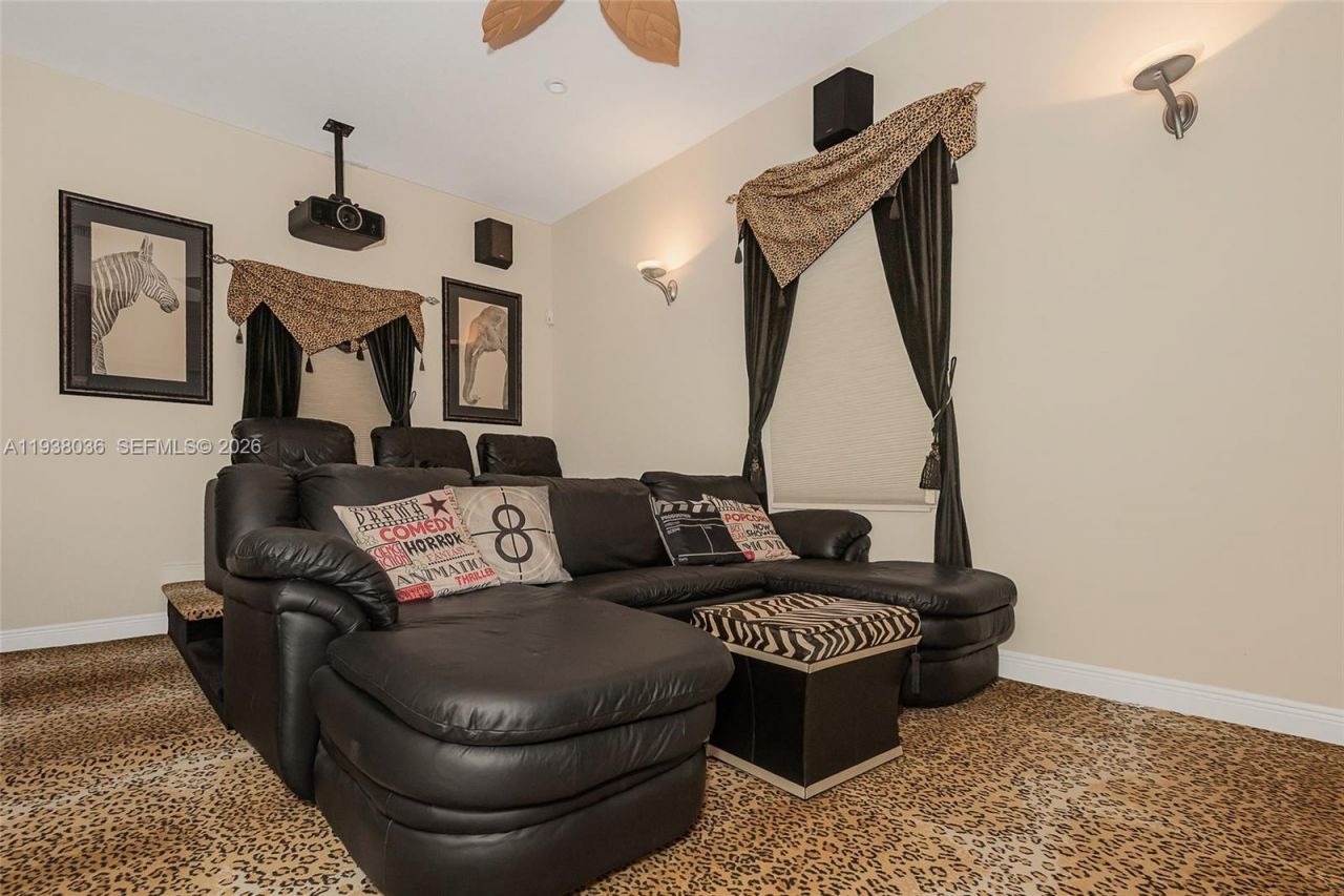 610 W Enclave Cir W, Pembroke Pines, FL 33027 Photo