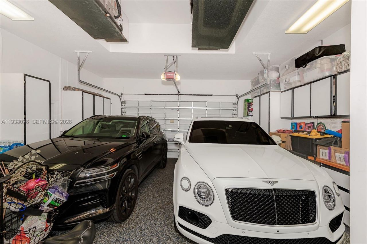 610 W Enclave Cir W, Pembroke Pines, FL 33027 Photo