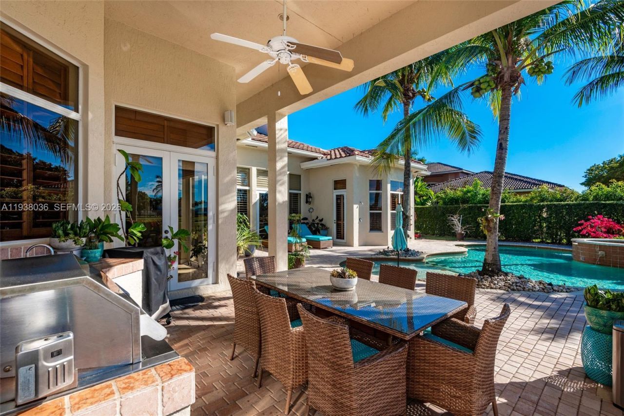 610 W Enclave Cir W, Pembroke Pines, FL 33027 Photo