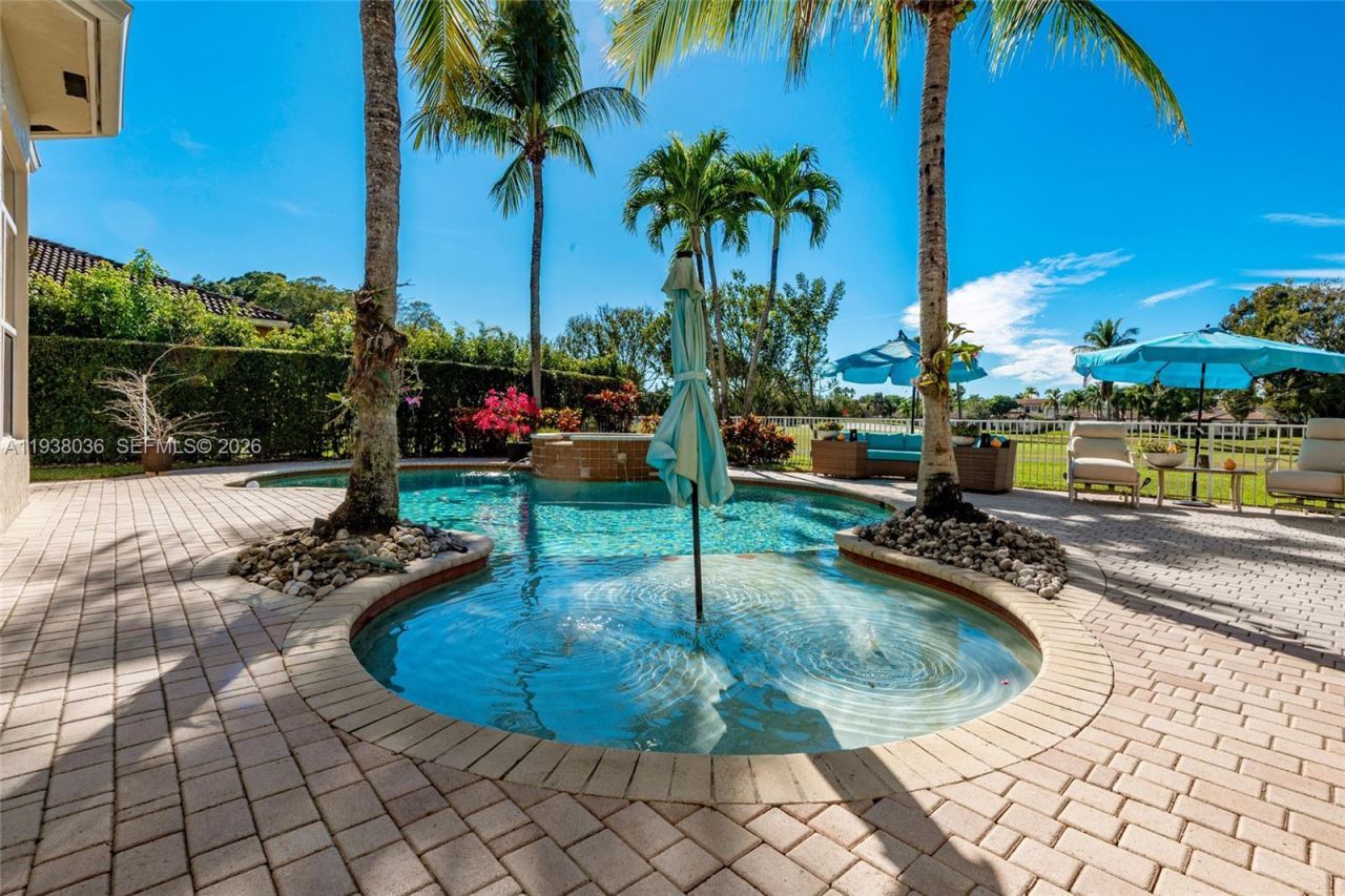 610 W Enclave Cir W, Pembroke Pines, FL 33027 Photo