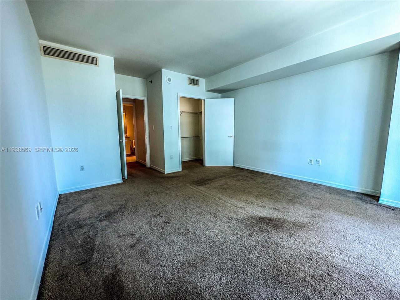 500 Brickell Ave, Unit 1406, Miami, FL 33131 Photo