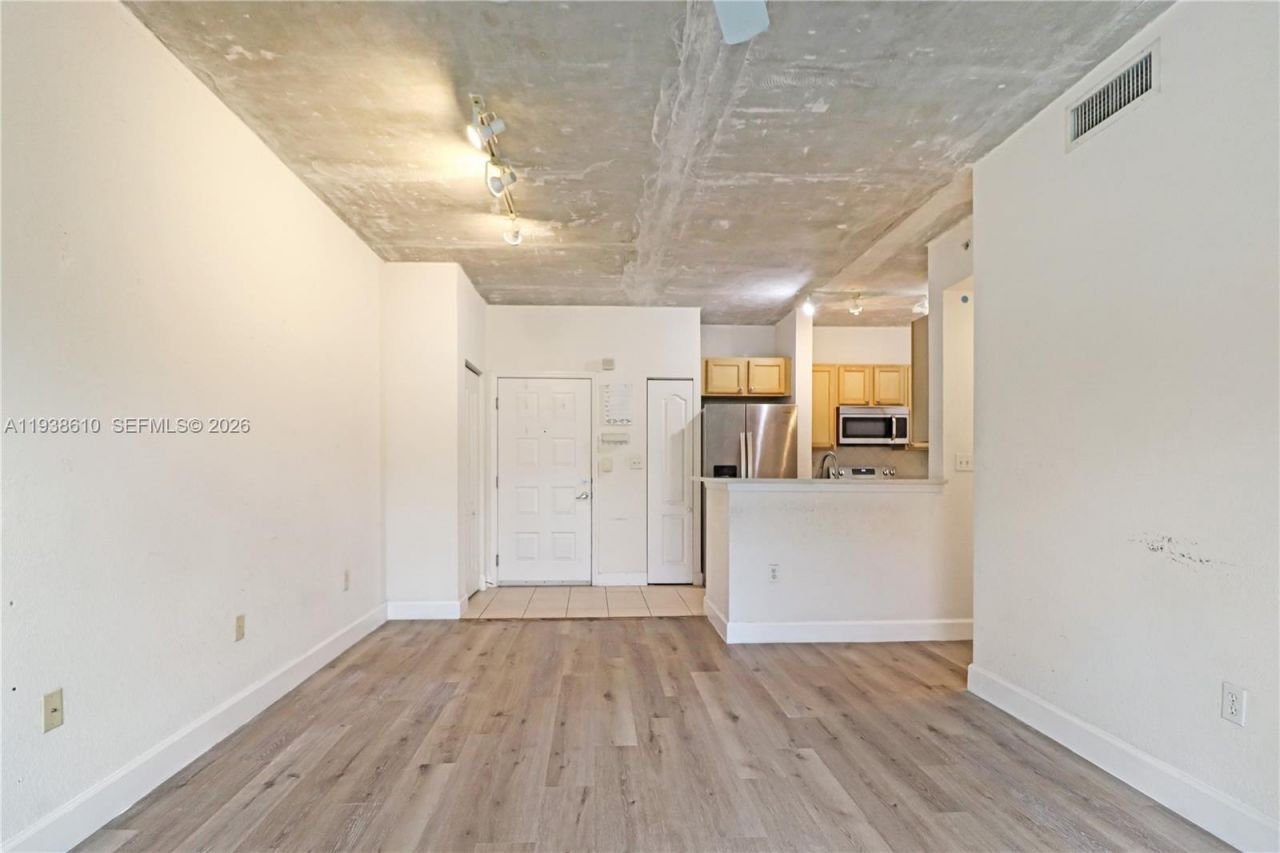 6001 SW 70th St, Unit 249, South Miami, FL 33143 Photo