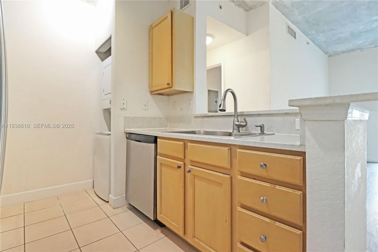 6001 SW 70th St, Unit 249, South Miami, FL 33143 Photo