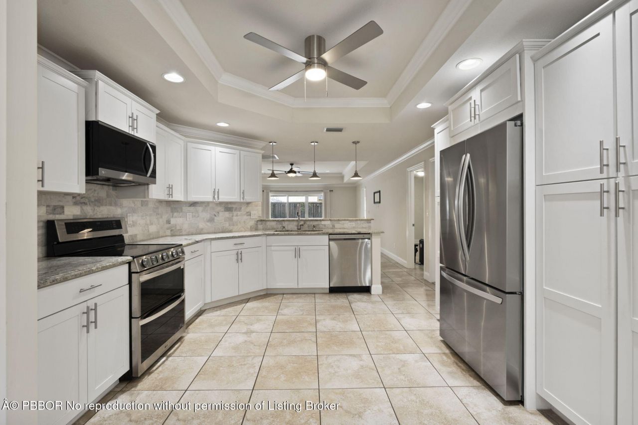 339 SW Winnachee Drive, Stuart, FL 34994 Photo