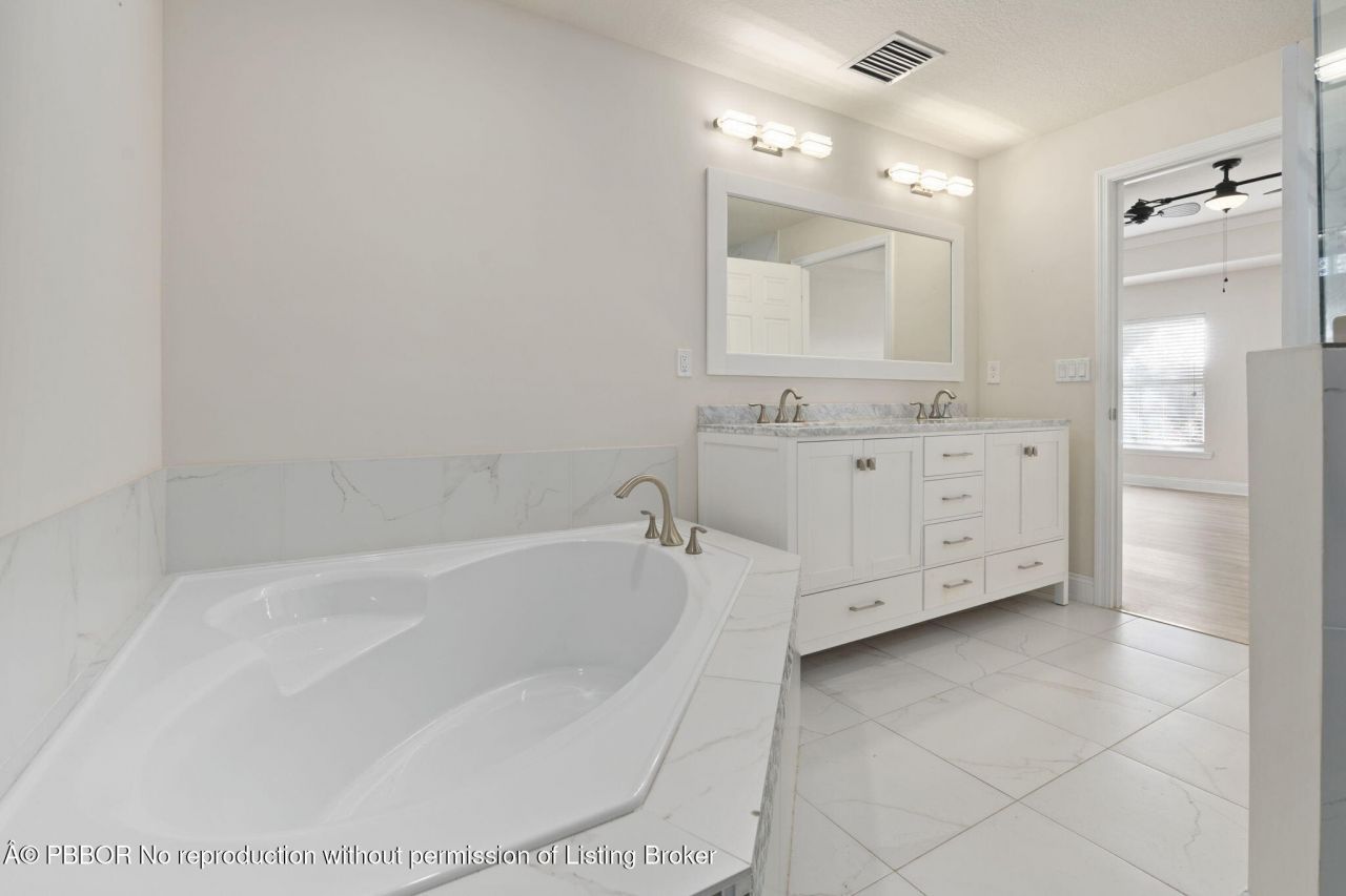 339 SW Winnachee Drive, Stuart, FL 34994 Photo