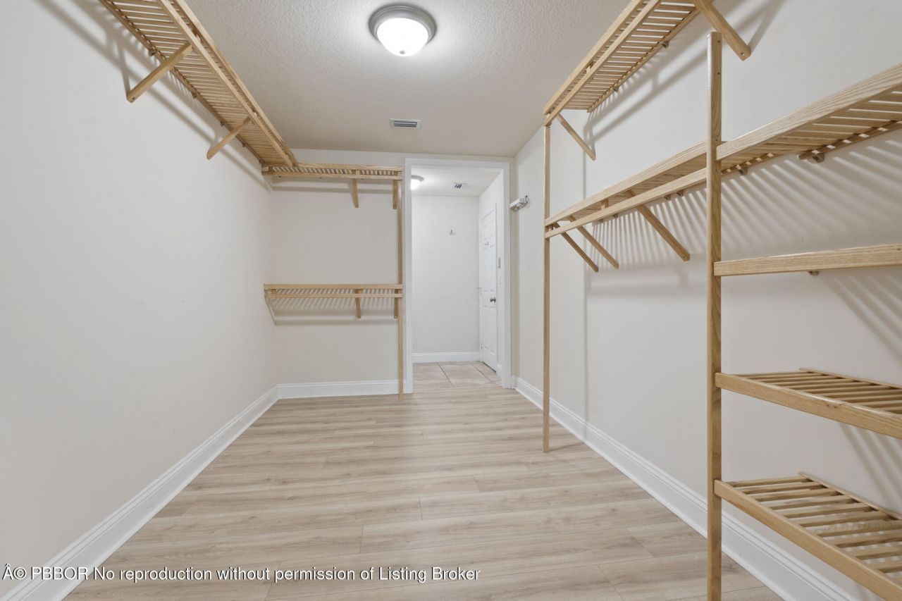 339 SW Winnachee Drive, Stuart, FL 34994 Photo