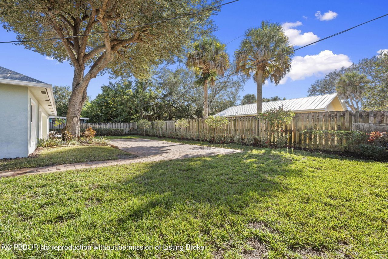 339 SW Winnachee Drive, Stuart, FL 34994 Photo