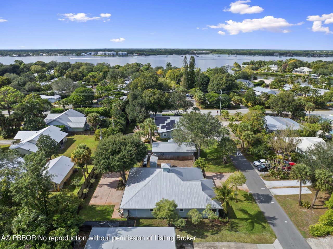 339 SW Winnachee Drive, Stuart, FL 34994 Photo