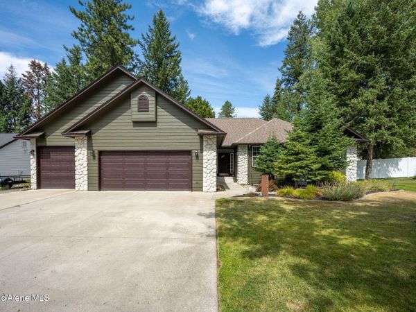 1361 E Westdale Dr, Hayden, ID 83835