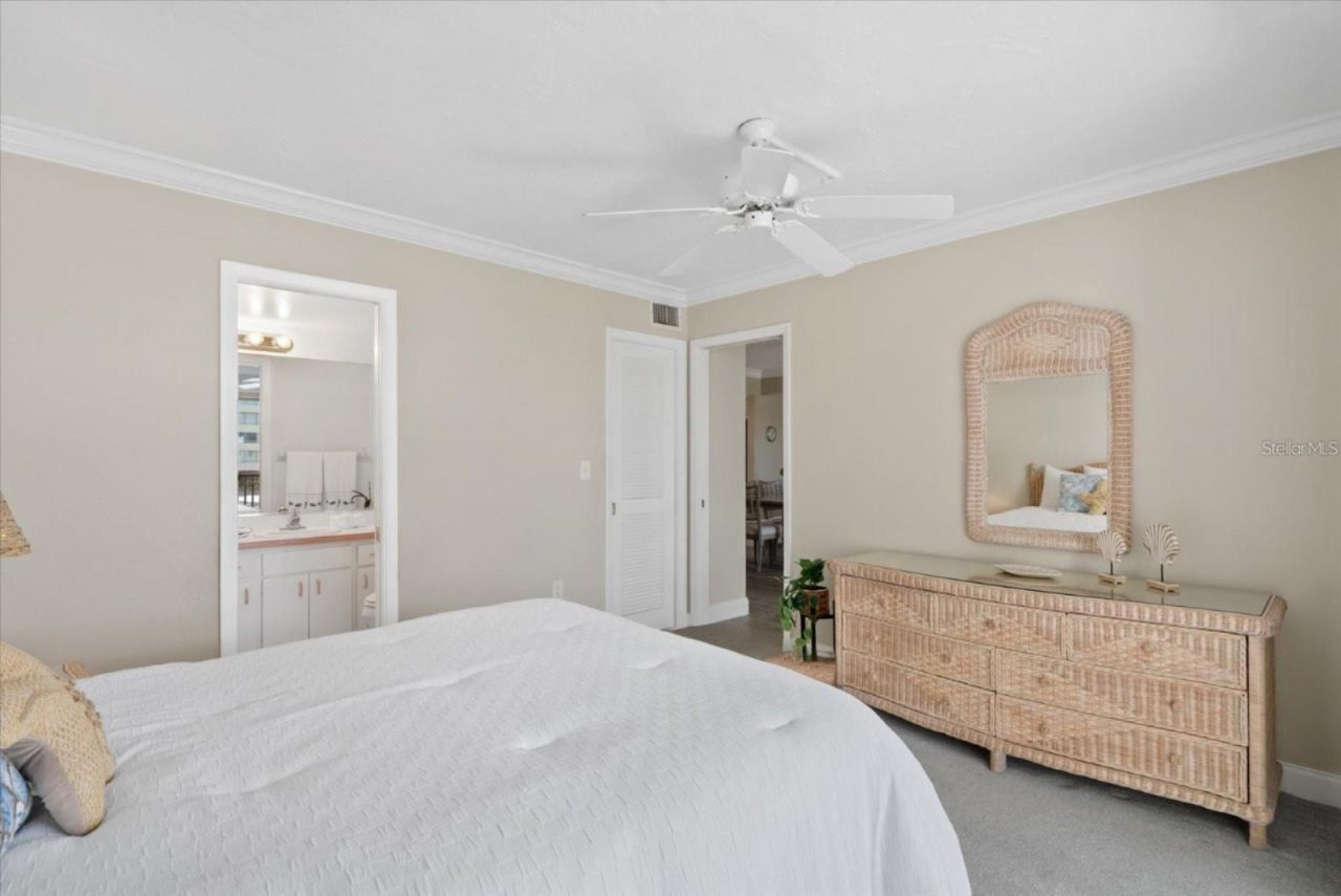 9200 Midnight Pass Road, Unit 28, Sarasota, FL 34242 Photo