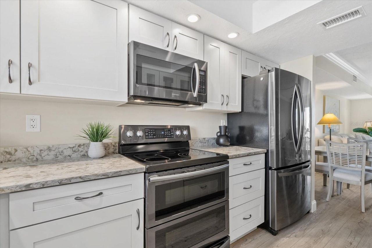 9200 Midnight Pass Road, Unit 28, Sarasota, FL 34242 Photo