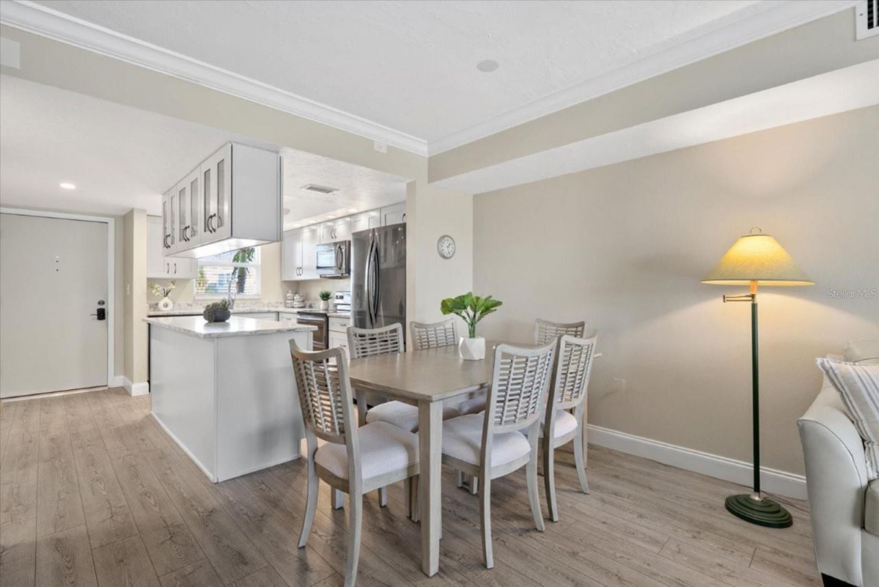 9200 Midnight Pass Road, Unit 28, Sarasota, FL 34242 Photo