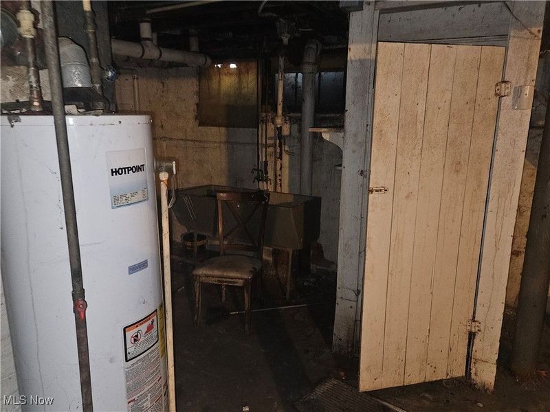 1865 Hillside Road, East Cleveland, OH 44112 Photo 11