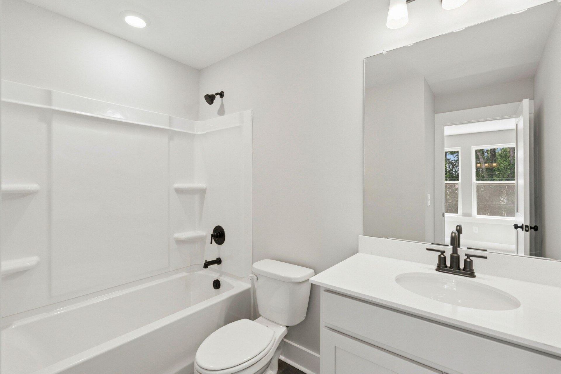 240 Newtown Creek Drive Photo 12