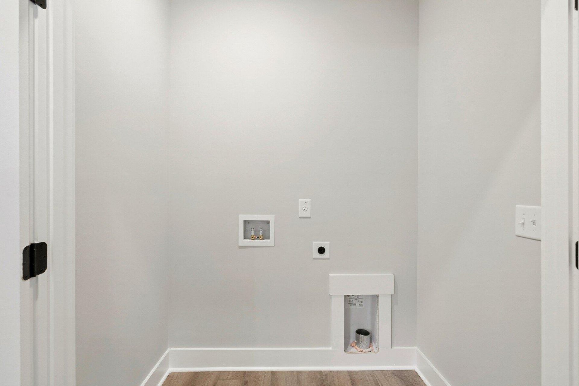 240 Newtown Creek Drive Photo 15