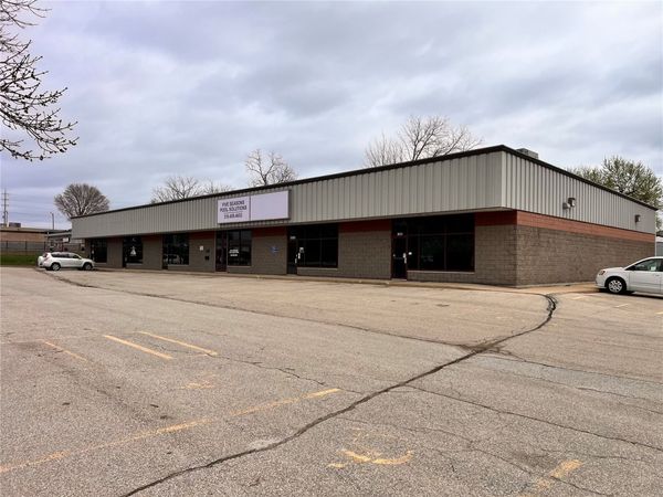 5313 N Park Place NE, Cedar Rapids, IA 52402